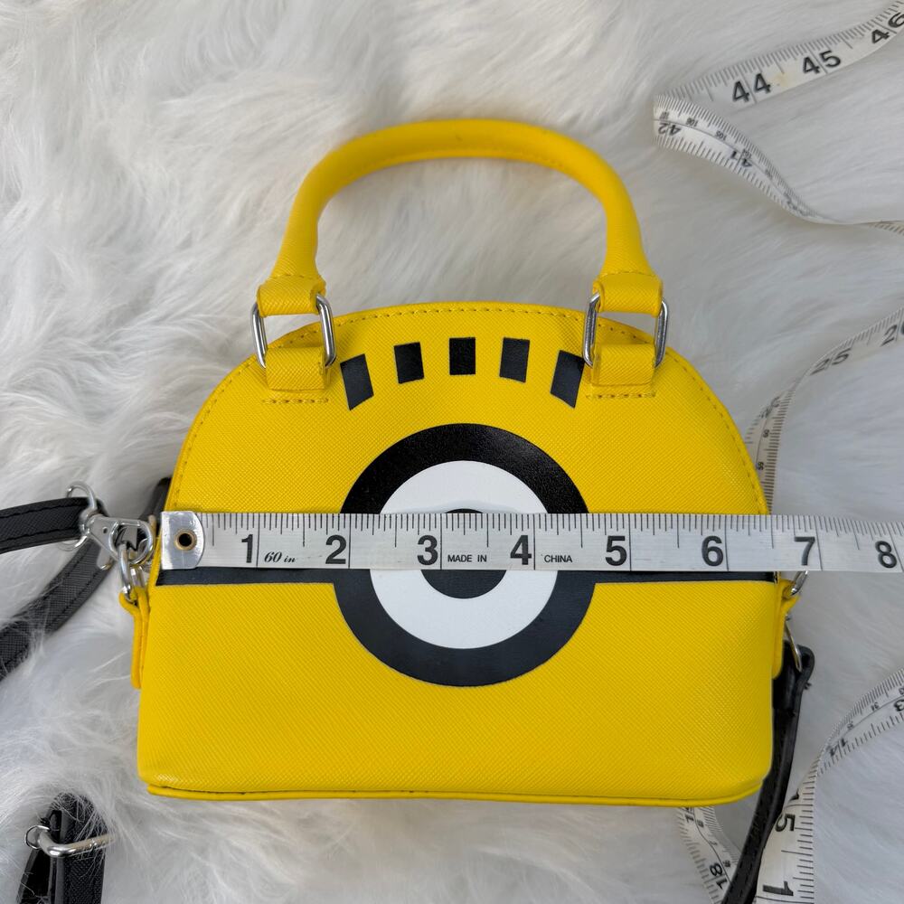 New Minion Mini Crossbody Bag From Universal Studios - Picture 9 of 11